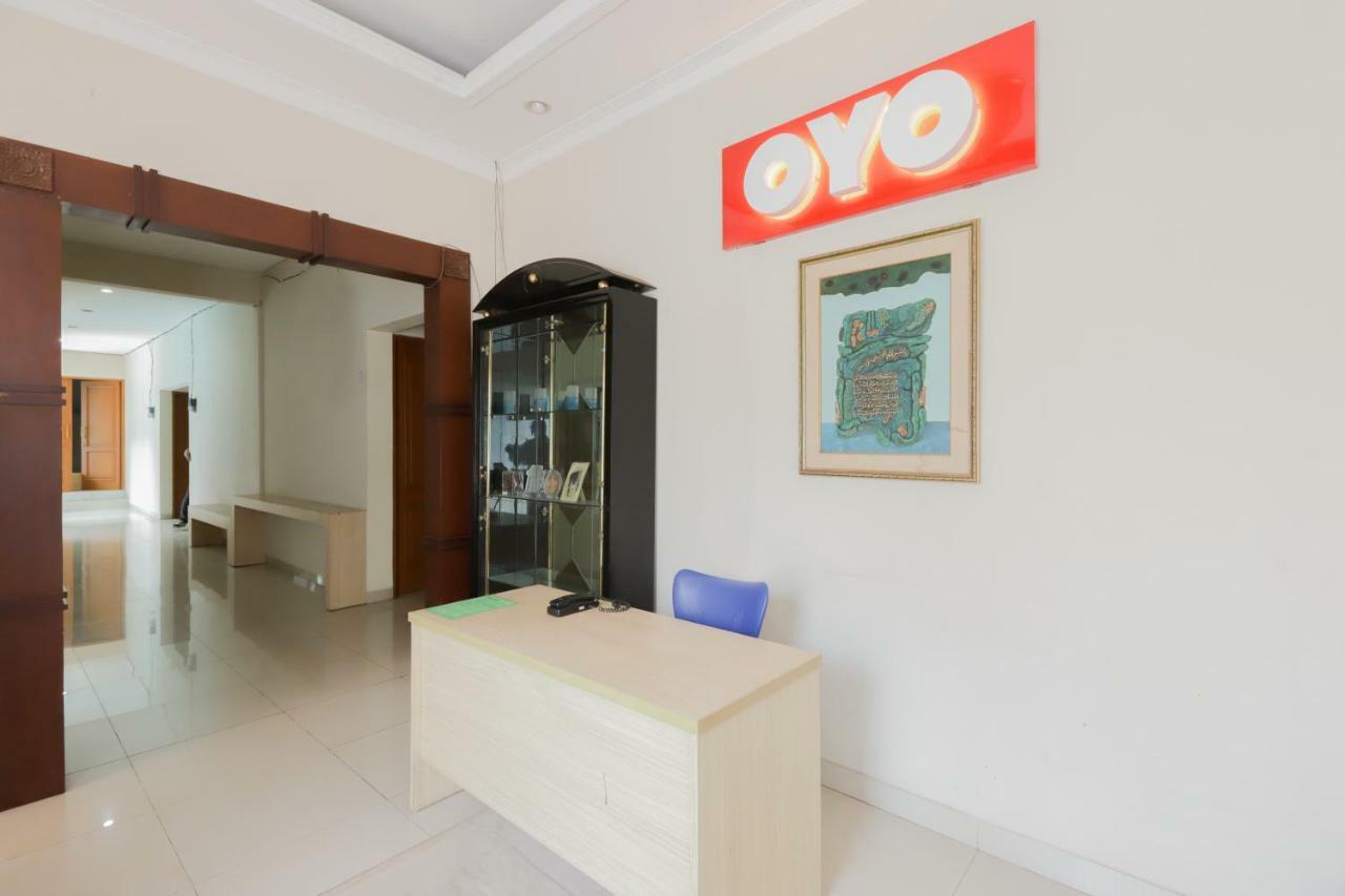 Oyo 968 Tirthankara Residence Jakarta Buitenkant foto